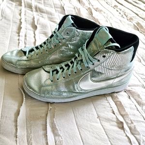 Rare! Disco Nike Blazers women's size 8 metallic silver/ minty fresh!